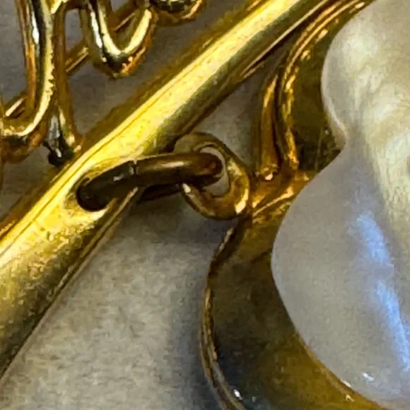 Sweetheart Navy Brooch Locket - Picture 11 of 13